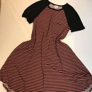 Lularoe Carly sz am (buy 2 or more get 10%off!!)
